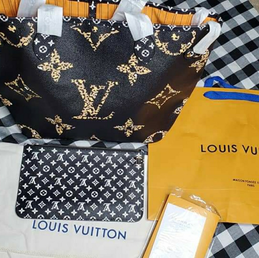 Medium Handbag - Picture 1 of 3